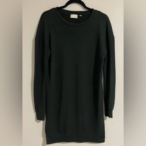 Wilfred Sweaters - EUC Aritzia Wilfred Free Lightweight Green Sweater Dress Long Sleeve Size XXS